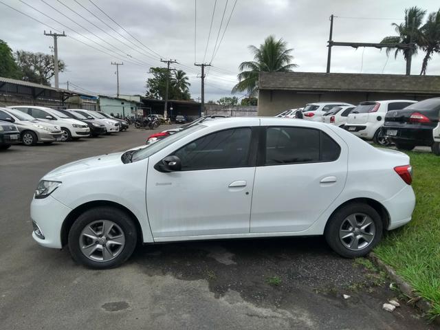 Renault Logan Exclusive 1.6 - Foto 4