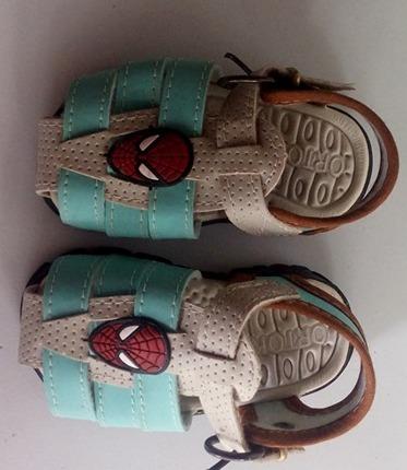 Sandalia homem aranha
