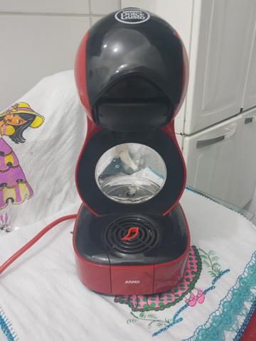 Cafeteira expresso Arno Dolce Gusto Lumio Vermelha