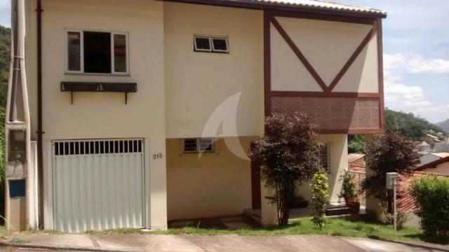 Casa Duplex no centro de Domingos Martins