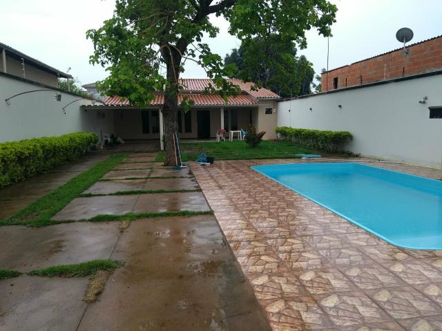 Oportunidade: Casa com piscina cascata e hidromassagem, suíte com hidromassagem, - Foto 3