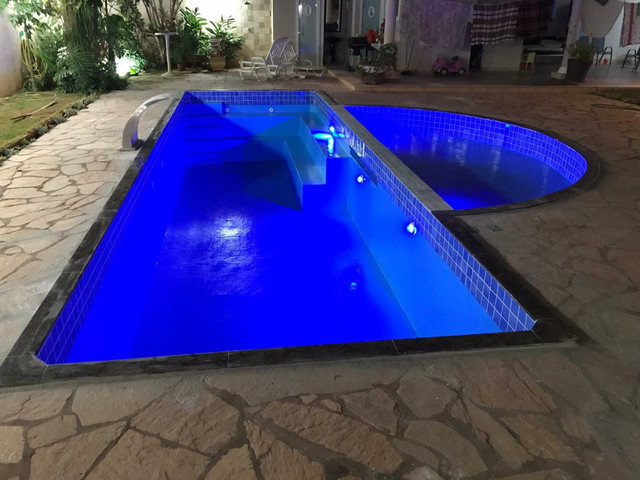 Construímos e reformamos sua piscina e colocamos aquecimento da sua piscina - Foto 2