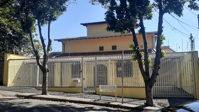 BELO HORIZONTE - Casa Padrão - Planalto