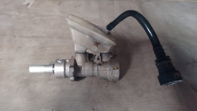 Cilindro mestre Peugeot 307 completo com reservatório. 