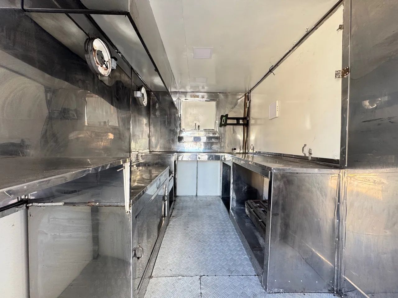 Food Truck Completo  2023 Semi novo / emplacado 2024 - Foto 3