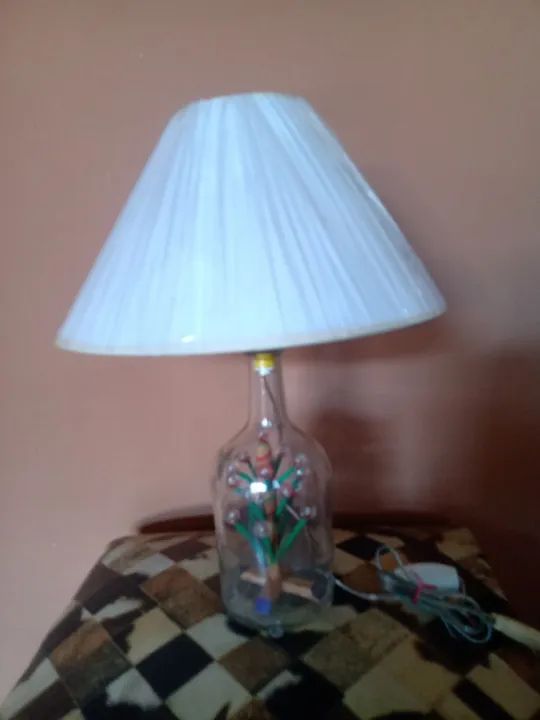 Abajur de garrafa  - Foto 3