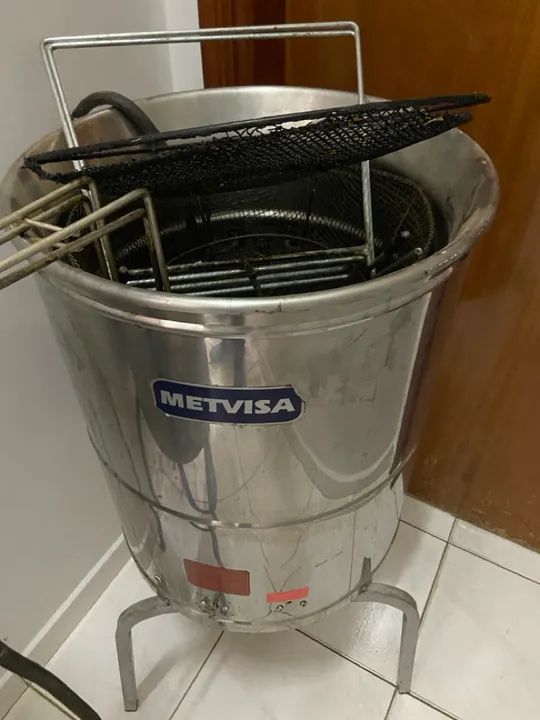 Fritadeira Industrial Metvisa 30L - Foto 2