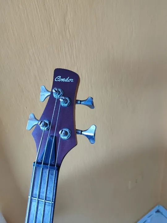 vendo um cotra baixo ativo , condor semi novo, 