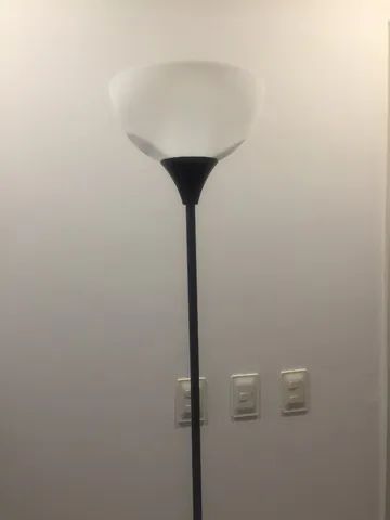 Luminária de Chão Preto Plástico e Metal  - Foto 4