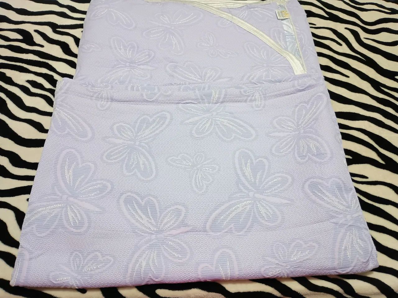 Colcha Queen Piquet Lavanda + Porta Travesseiros - Foto 2