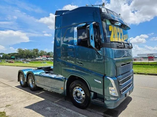 Volvo FH 540 6x4 Susp Mola Motor Euro 5 Mídia Geladeira Top pneus novos rodas alumínio