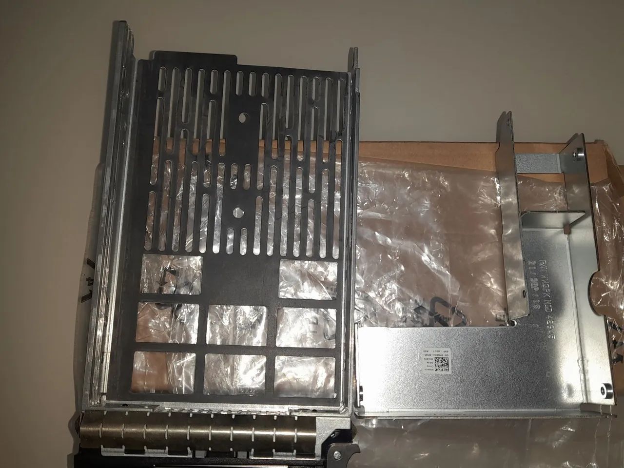 Gaveta para discos SSD, SATA E SAS servidores dell (desktop) - Foto 2