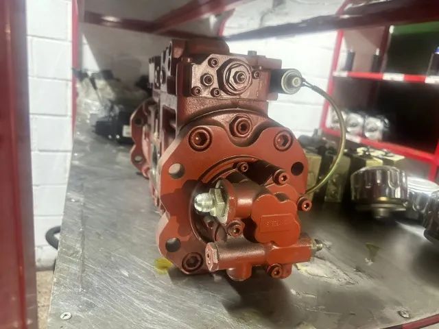 Bomba hidráulica dupla de pistões de plato inclinado