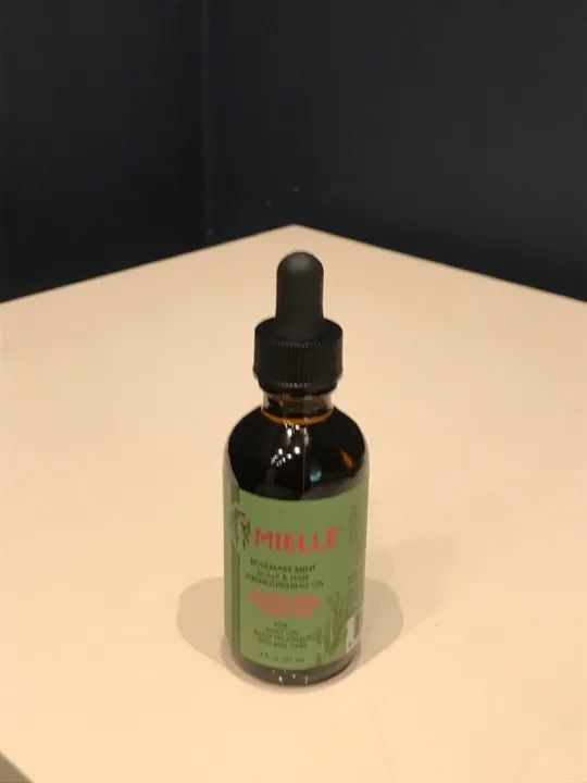 Óleo capilar de alecrim da Mielle 59ml (para couro cabeludo e comprimento)