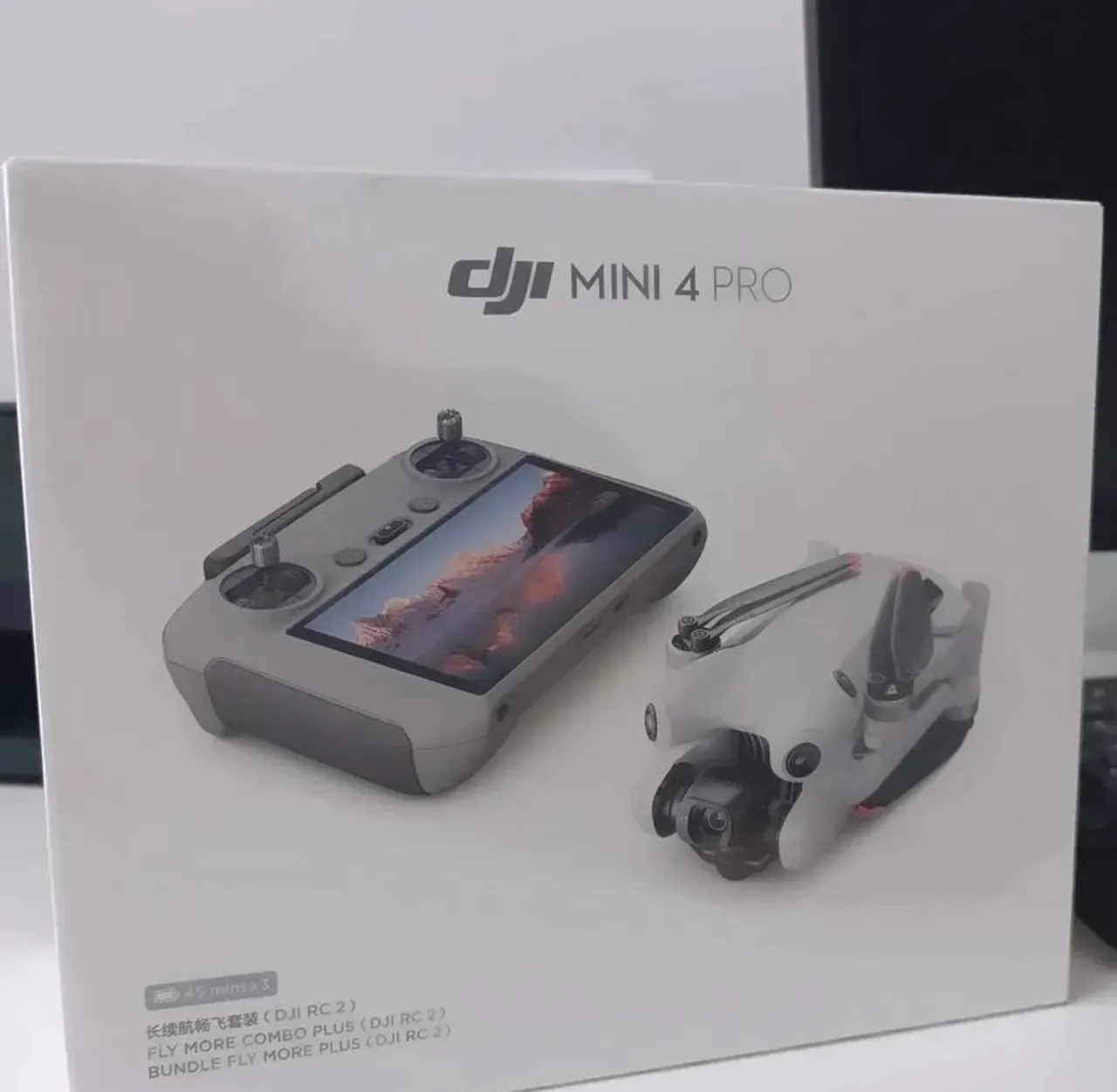 DJI Mini 4 Pro - Novo - Fly More Combo Plus