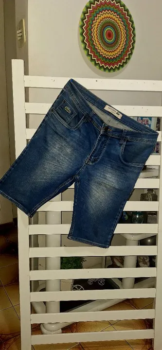 Estilosa Bermuda Jeans Masculina Slim Com Stress Lacoste Tamanho 44 usada Poucas Vezes .