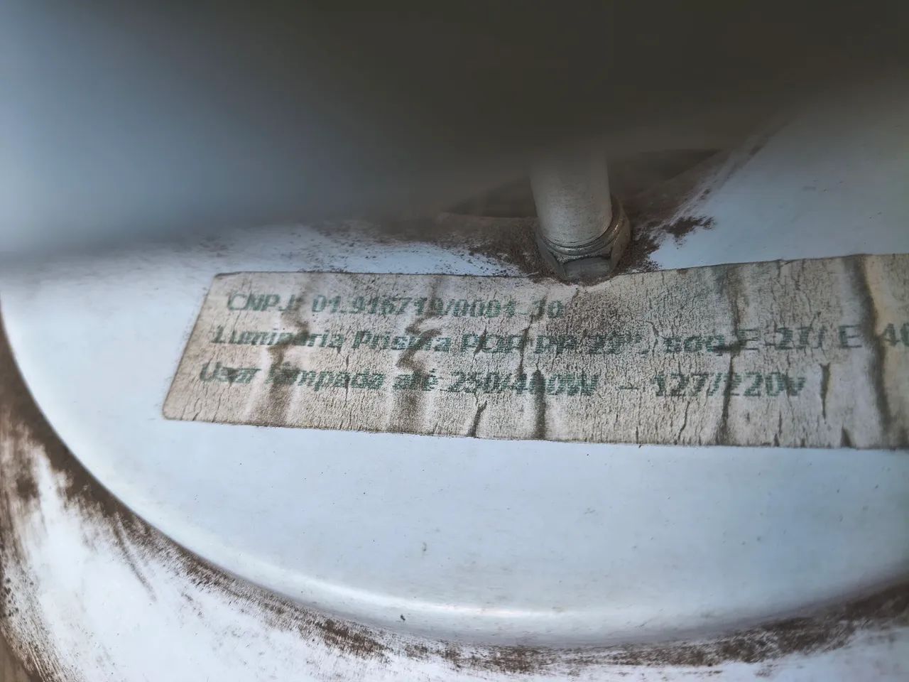 Luminária prismática, 22", conector E40, excelente estado  - Foto 4