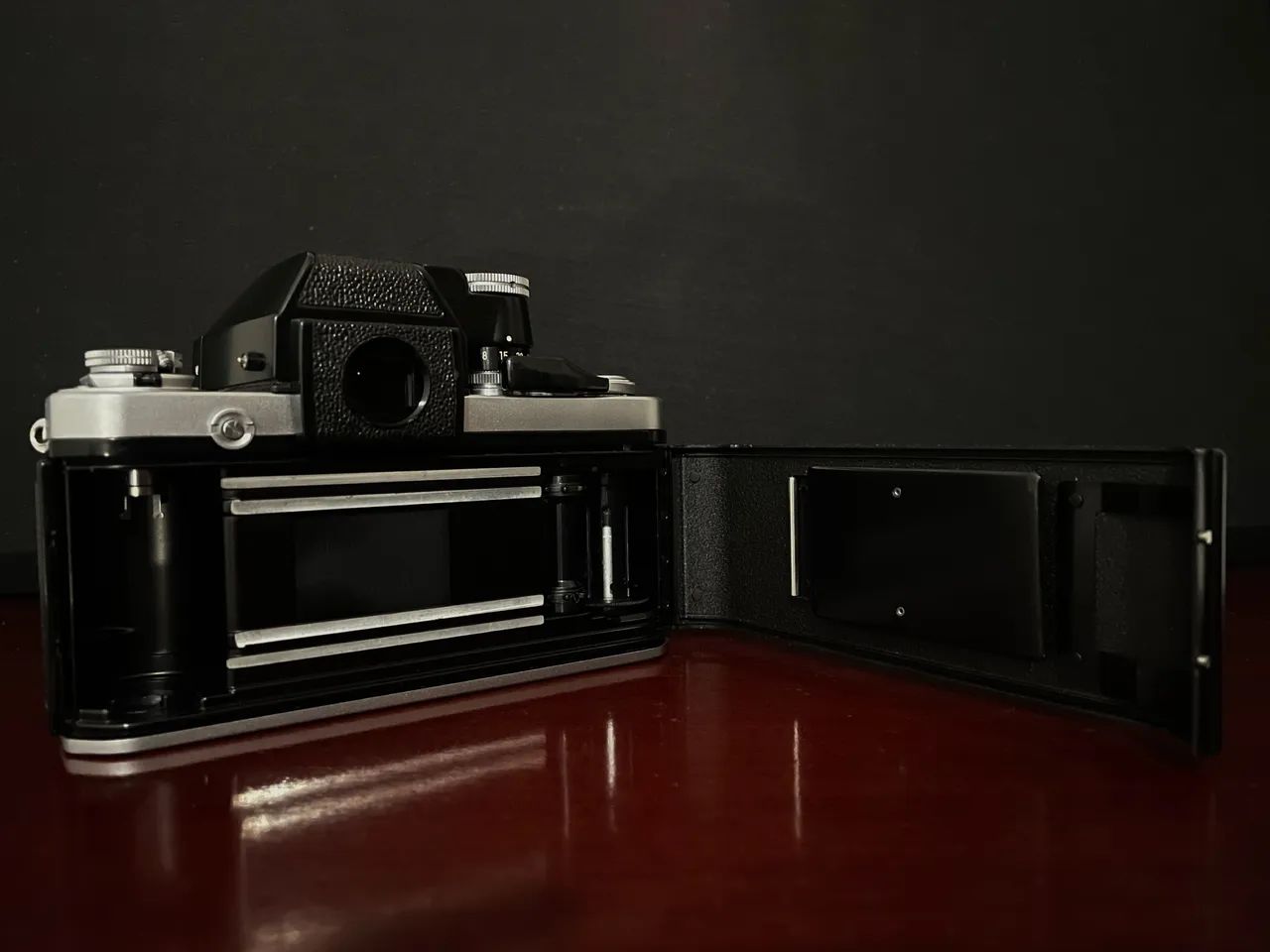 Câmera Nikon F2 + 2 Lentes - Impecável e Funcionando  - Foto 6