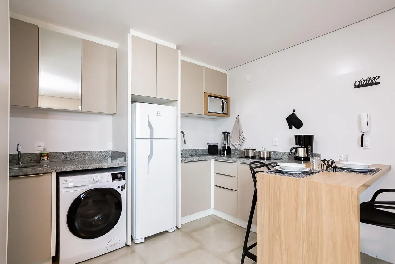 Studio mobiliado para locação no Bigorrilho