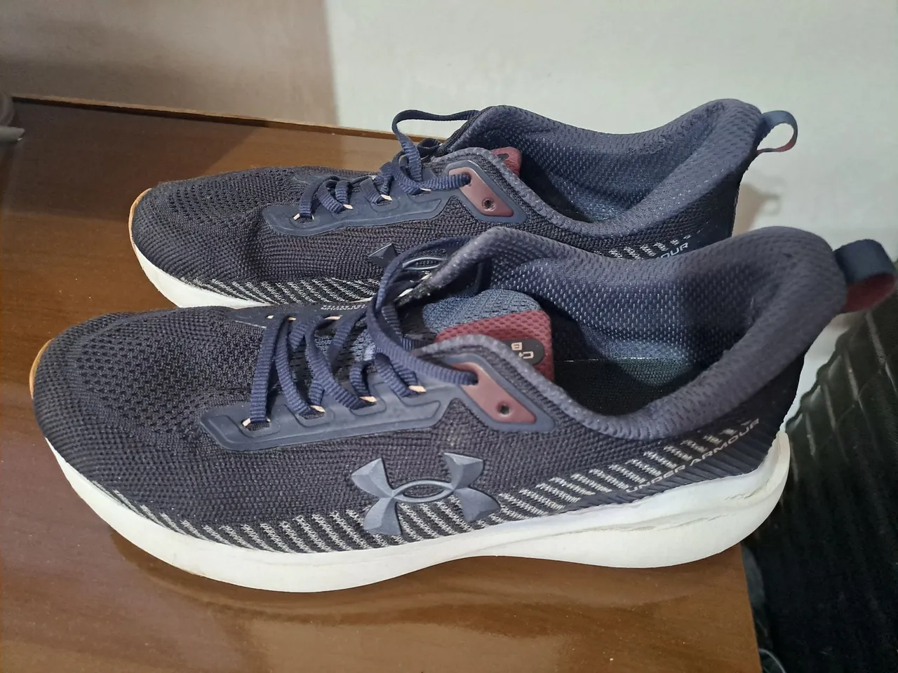 Tênis Under Armour Charged Beat