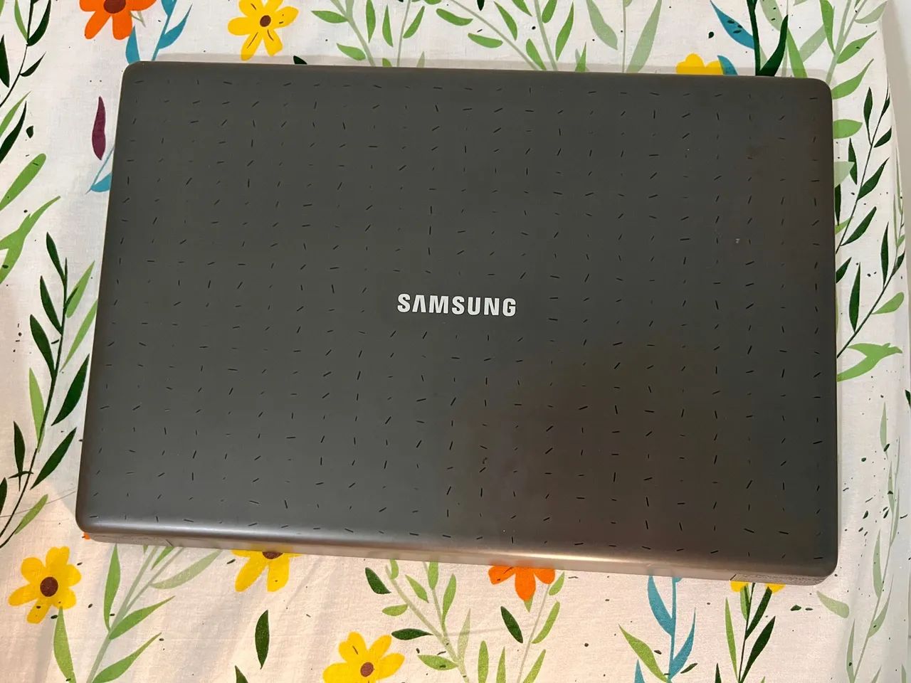 Notebook Samsung Flash F30 - Tela 13.3 - cor grafite  - Foto 2