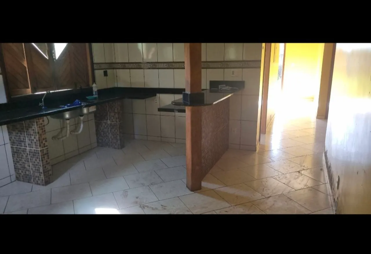 Vendo Casa com 3 quartos