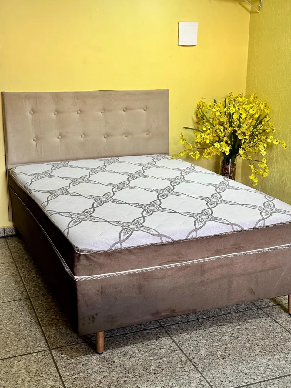 Cama box casal por apenas 249