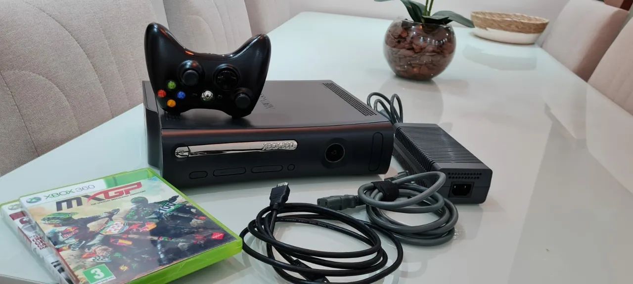 Xbox 360 FAT desbloqueio RGH3 + lt3.0 excelente estado cheio de jogos 