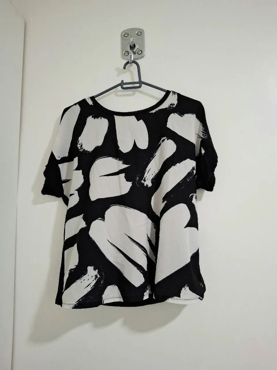 Blusa de algodão com estampa abstrata