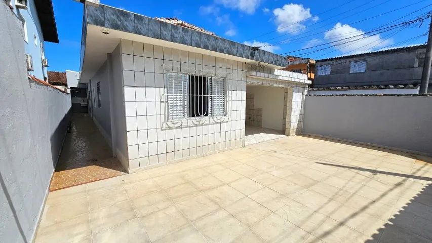 Ampla casa térrea no Jardim Santa Maria