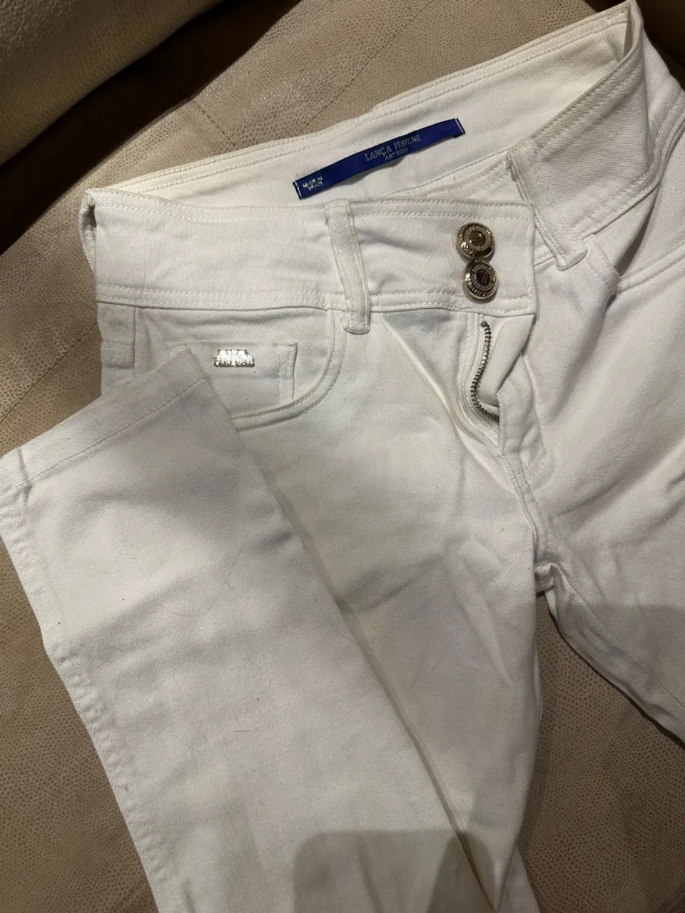 Calça Jeans Branca Lança Perfume