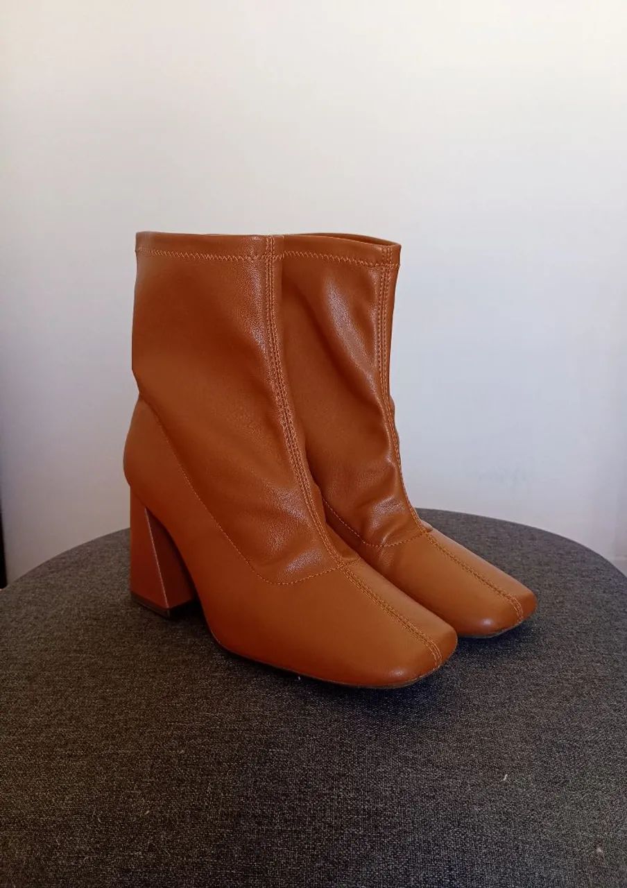 Bota cano médio n° 38 super conservada  - Foto 5