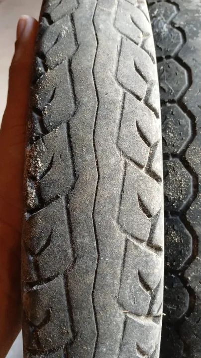 Pneu biz pop traseiro e dianteiro quebra galho + camera nunca furou aceito cartão - Foto 2