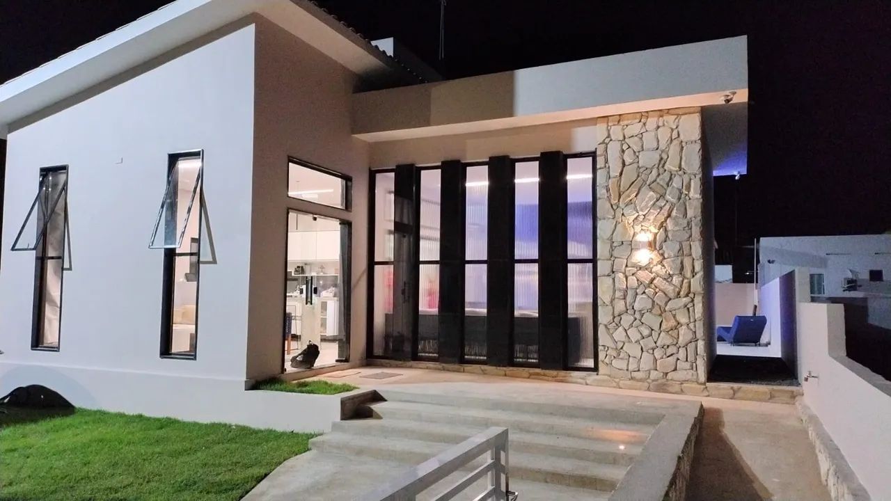 Aluguel por Temporada de Casa com 04 Suítes em Serrambi 