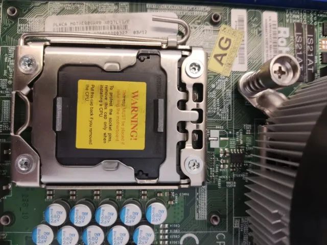 Placa Mãe Supermicro: X8DTL-iF - Foto 2