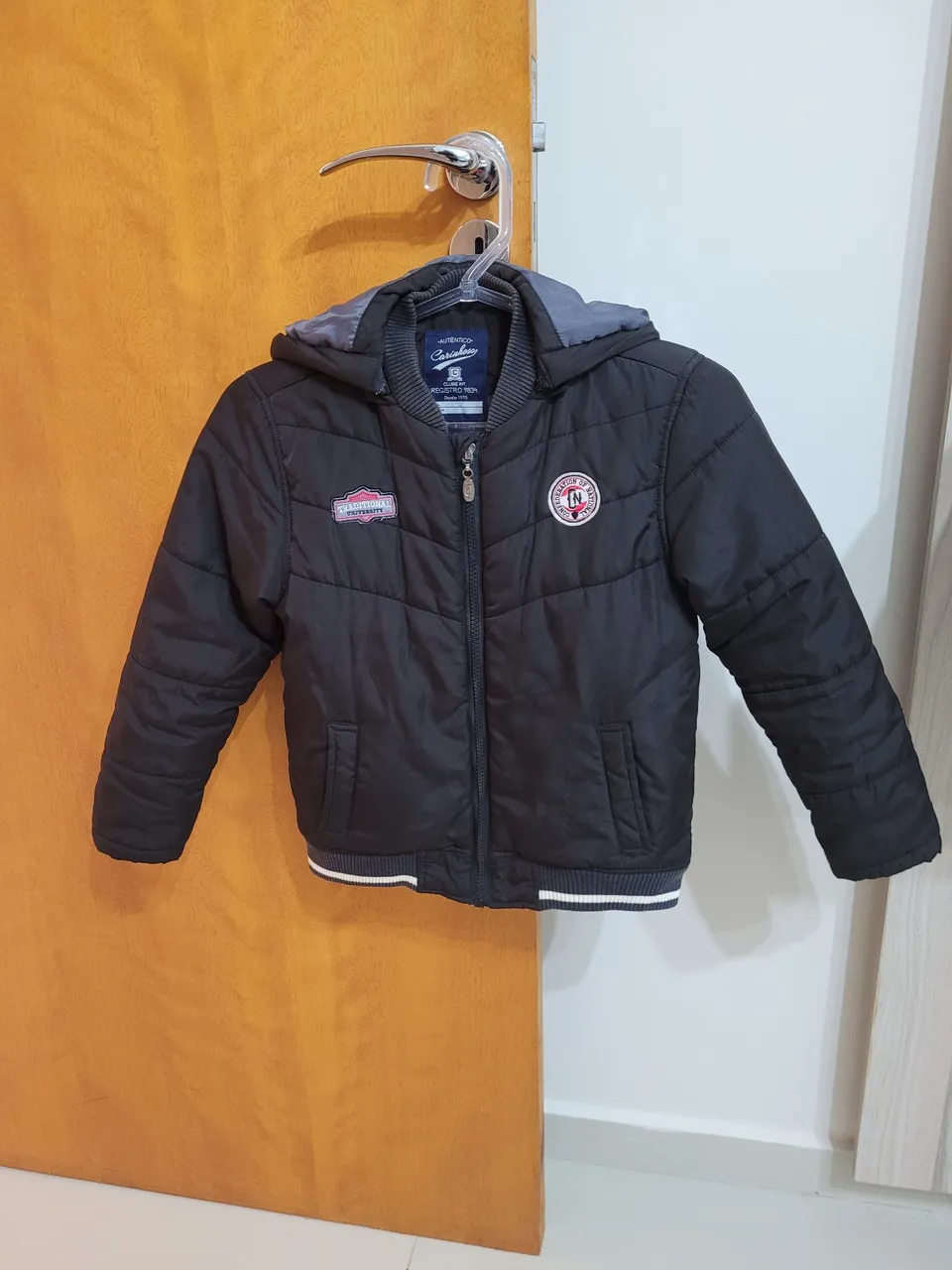Jaqueta Infantil Preta com Capuz - Carinhoso