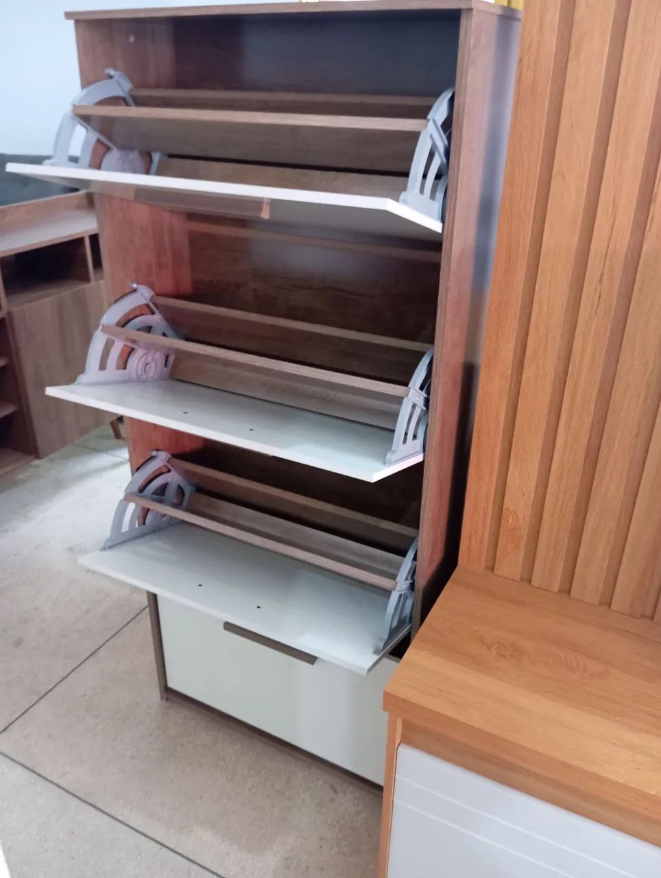 Sapateira moderna com design elegante - Foto 2