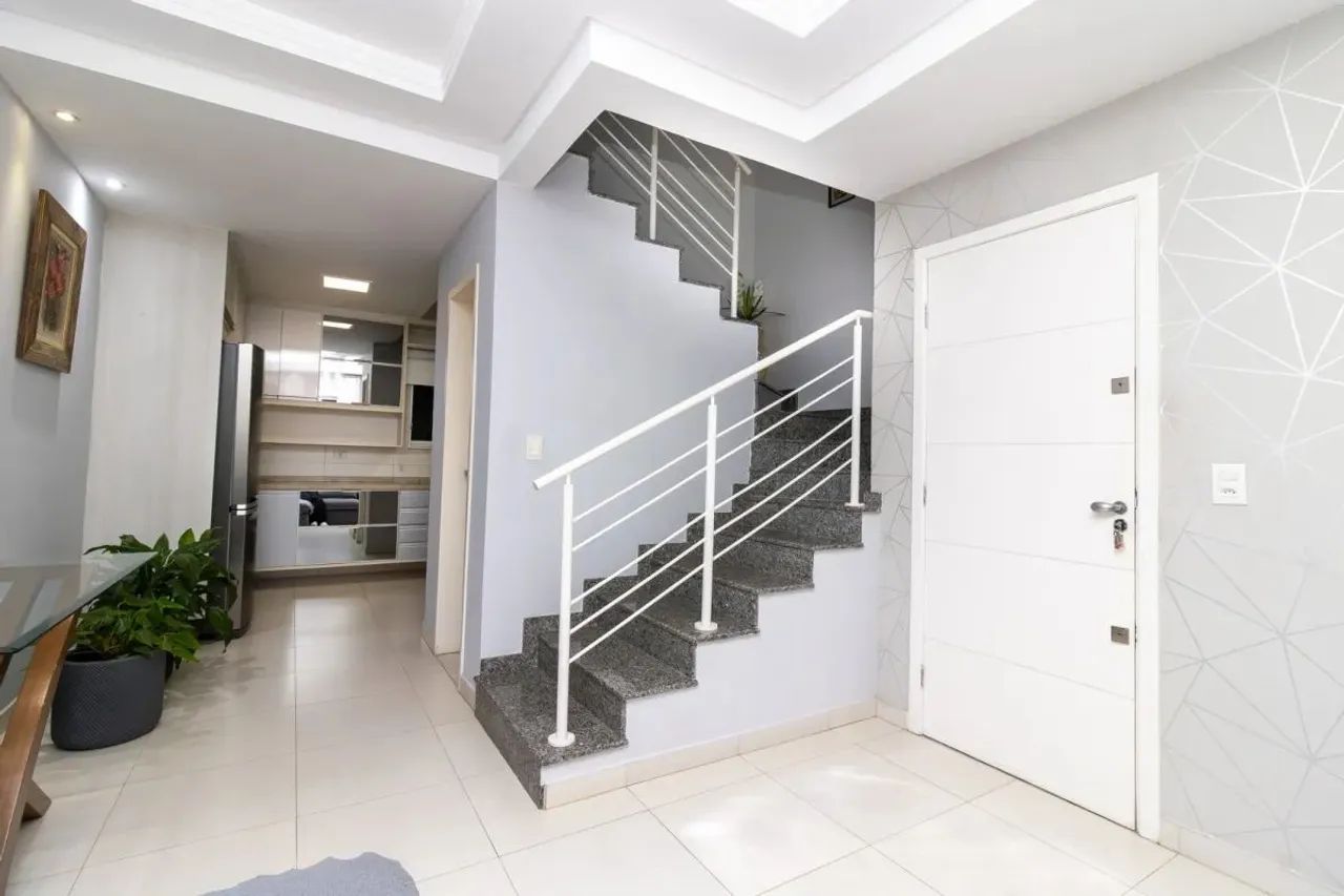Sobrado em ALMIRANTE TAMANDARÉ com 186m² - Foto 3