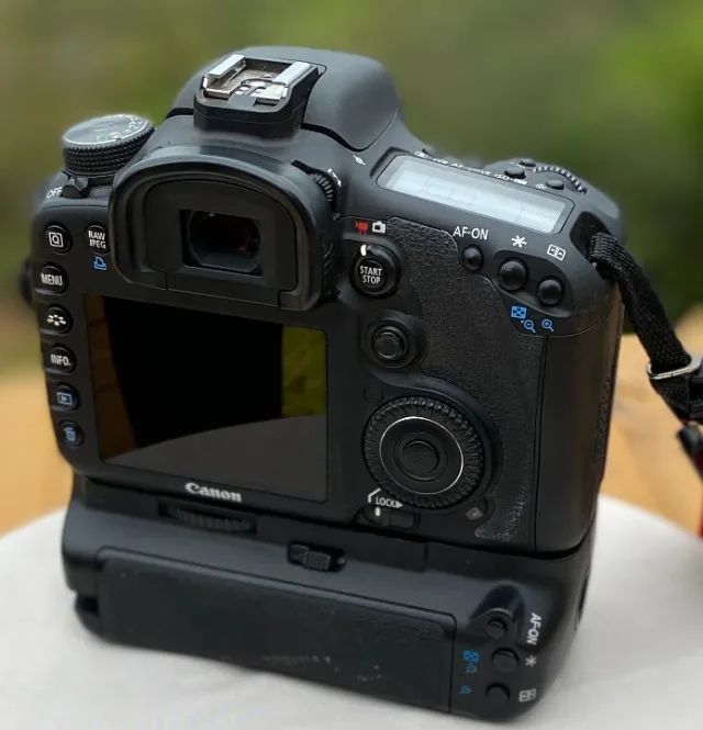 Canon EOS 20D + Lente 18-55mm - DSLR Clássica e Robusta - Foto 2