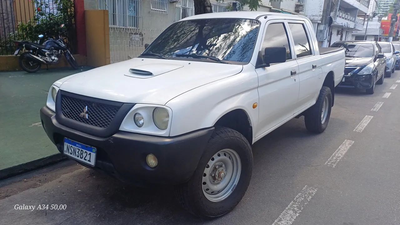 Vendo caminhonete l200 2009/2010