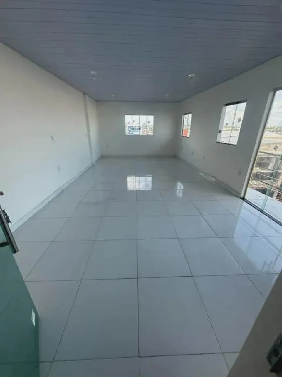 Aluguel R$ 1.300 Imóvel comercial no Alvorada 1 -