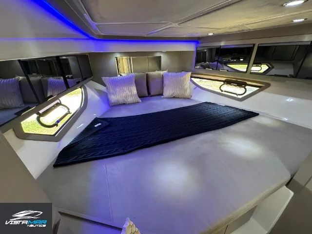 Lancha NHD 325 pés (34 pés) com parelha popa  - Foto 12