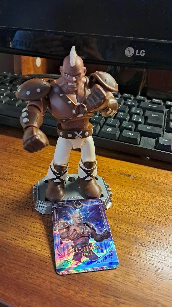 Blokees Boneco Cavaleiros do Zodíaco Cassius figure action