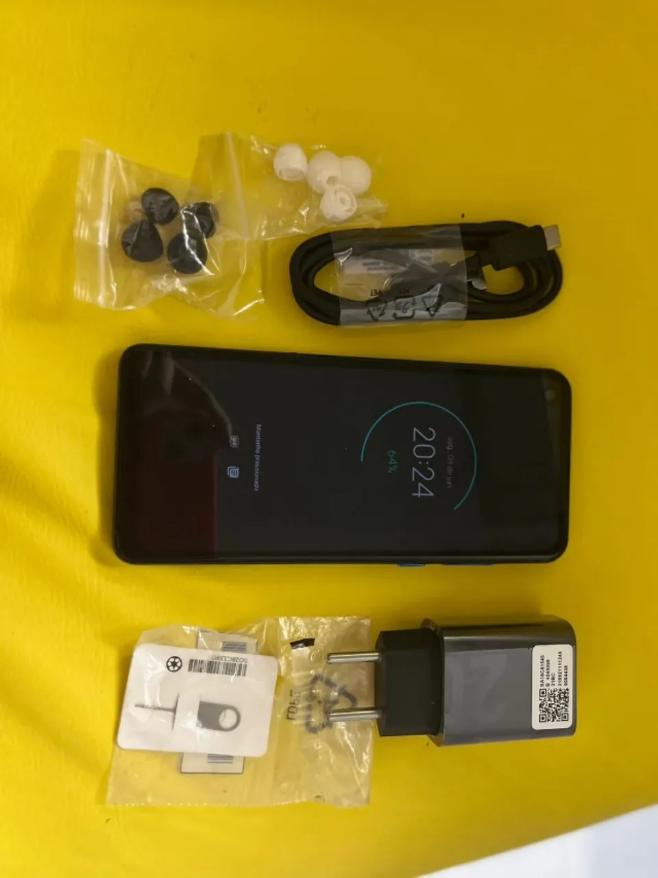 Vendo telefone Motorola one vision