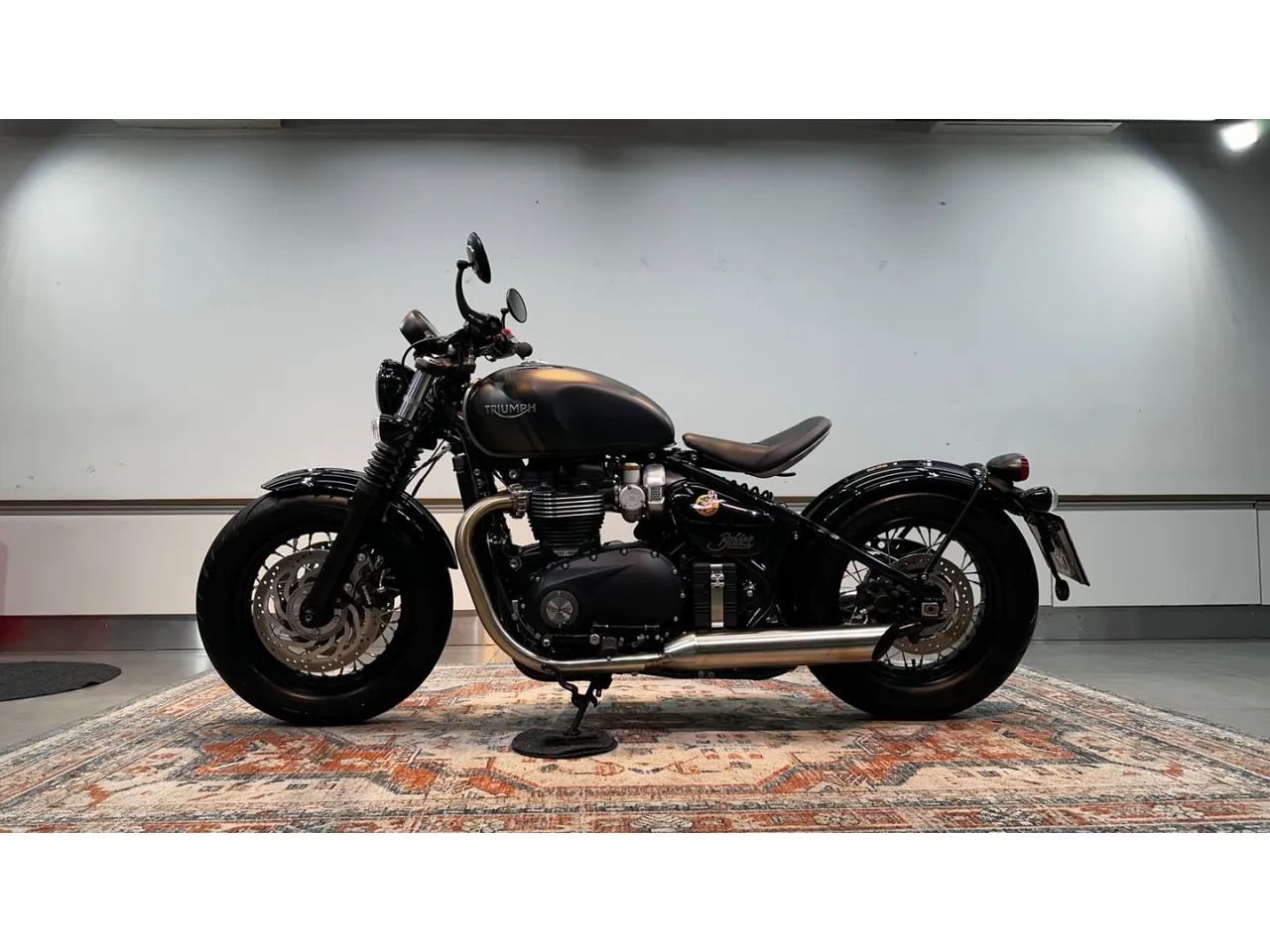 Triumph Bonneville Bobber Preta 2023/2023 - Foto 5
