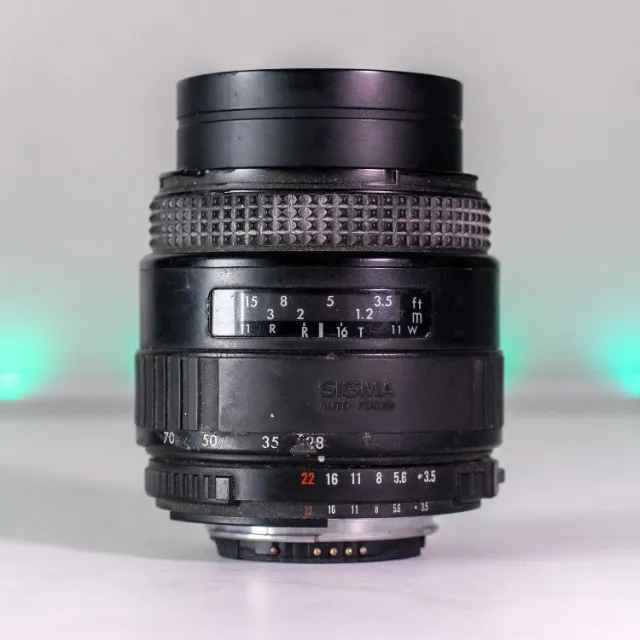 LENTE SIGMA UC ZOOM 28-70mm