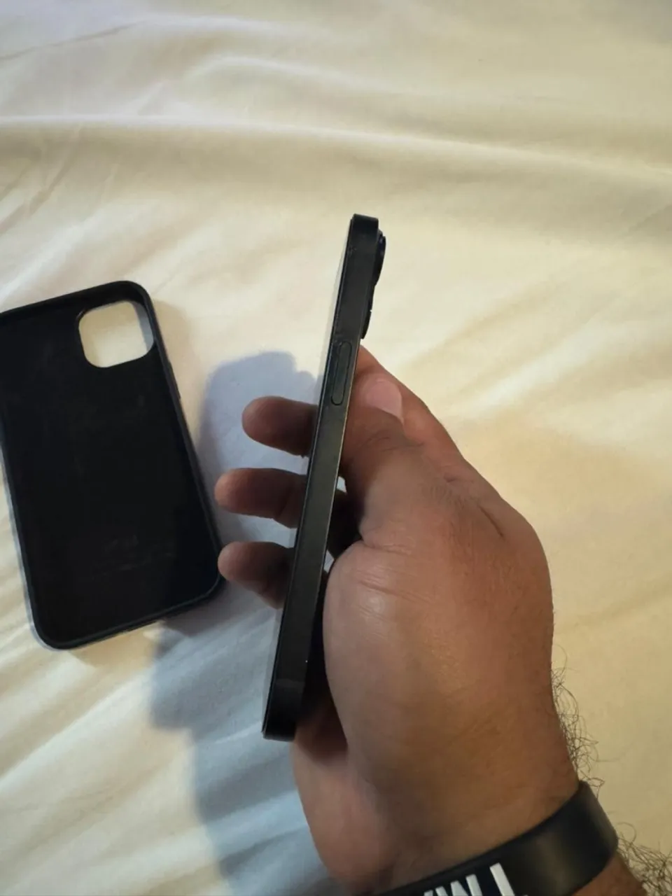 Vendo iPhone 14 128gb super novo