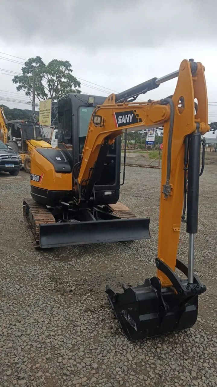 Mini escavadeira Sany SY35U ano 2021 com 2.816 horas.  - Foto 2