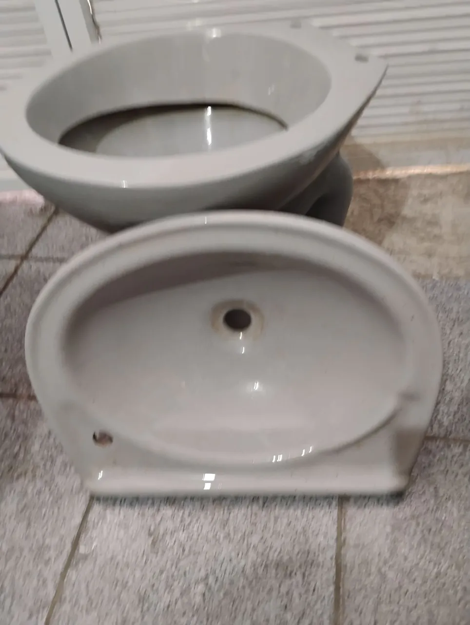 Aparelho sanitário 150 , 00 , leva a pia junto ,
