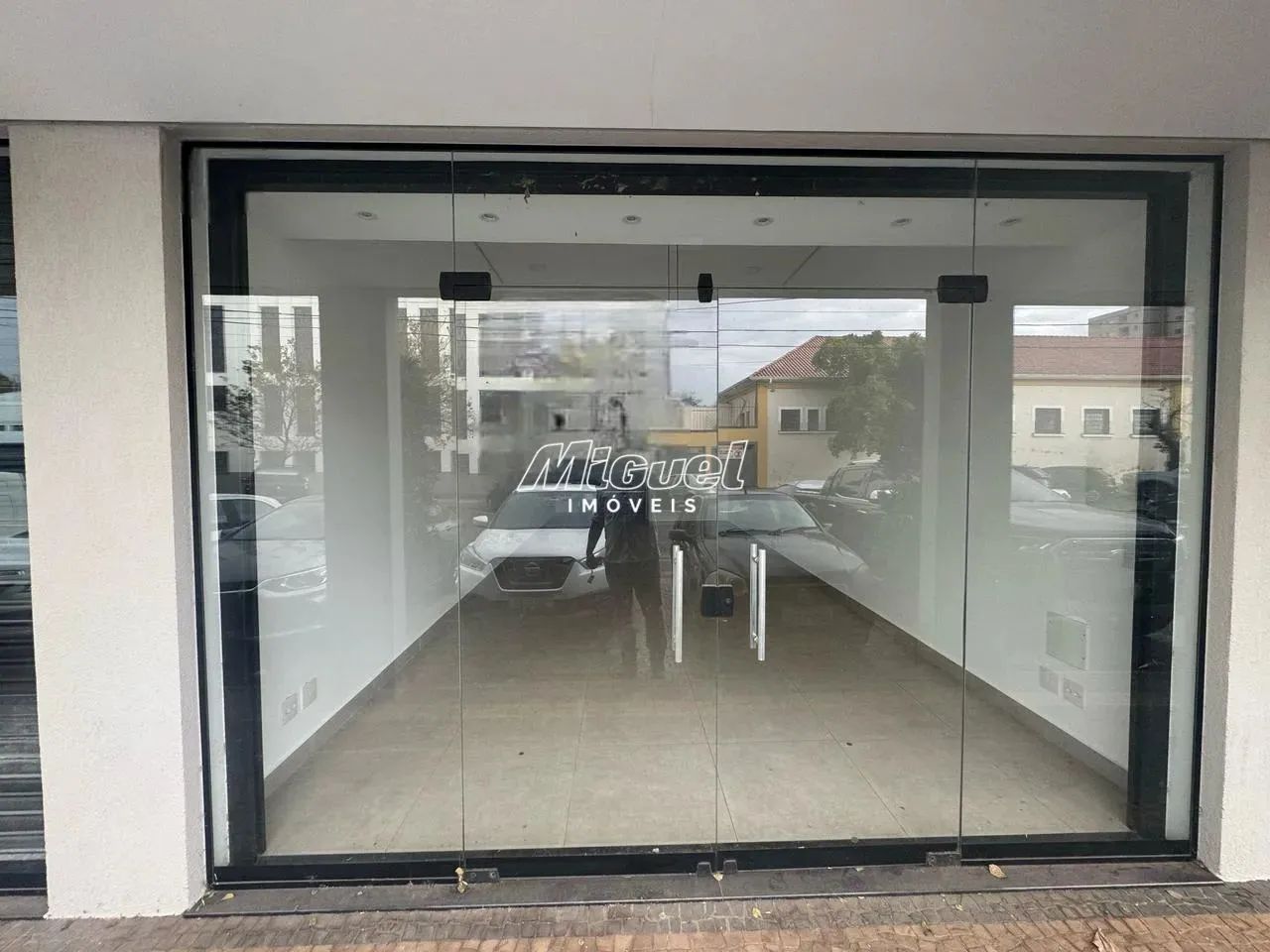Salão Comercial, para aluguel, Vila Rezende - - Piracicaba/SP